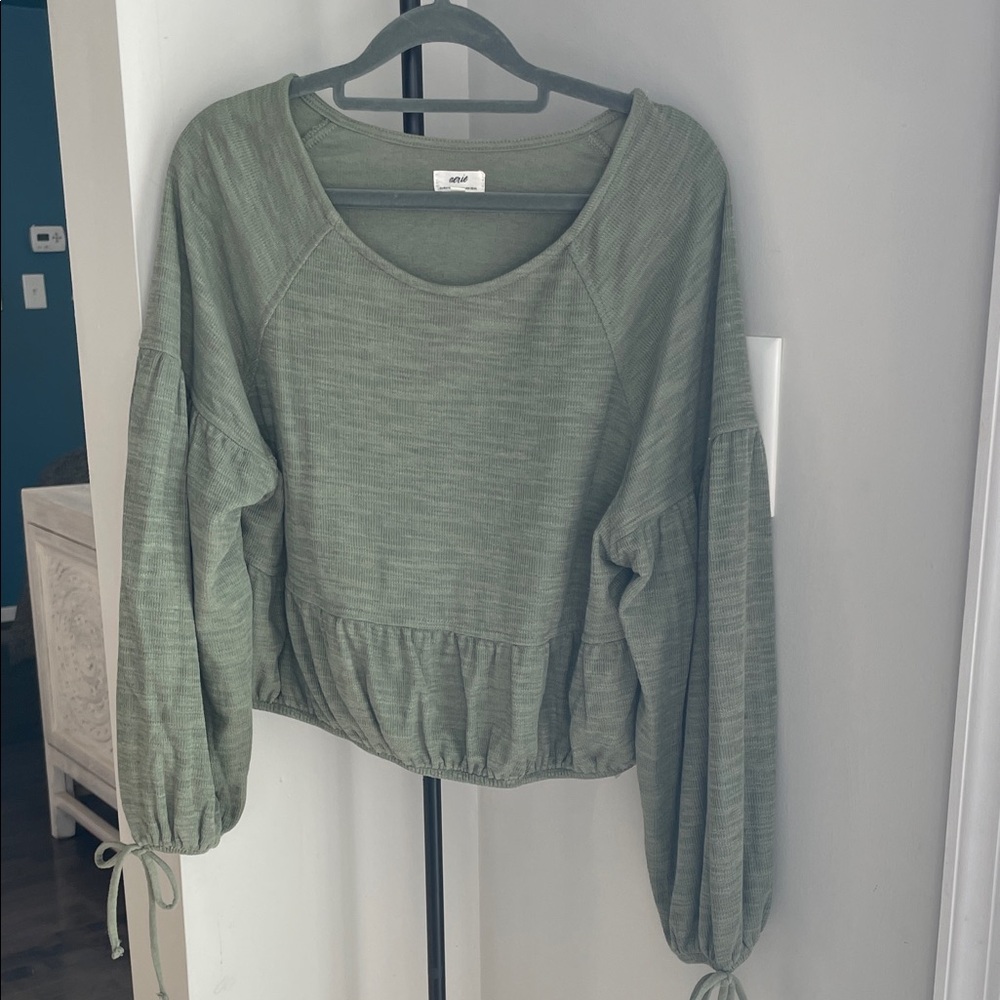 Aerie Sage Green Women's long sleeve top